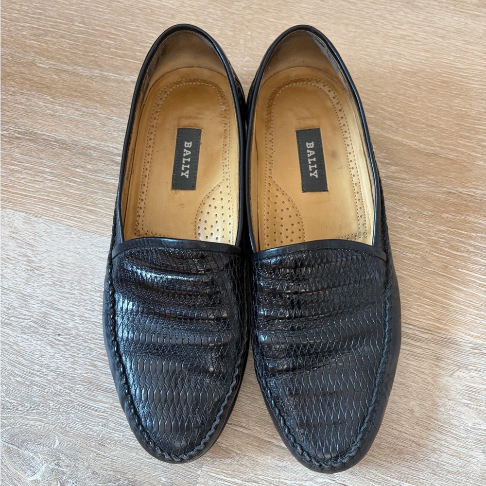 Vintage Bally woven leather made in Italy Norwood men size 7.5m women size 9